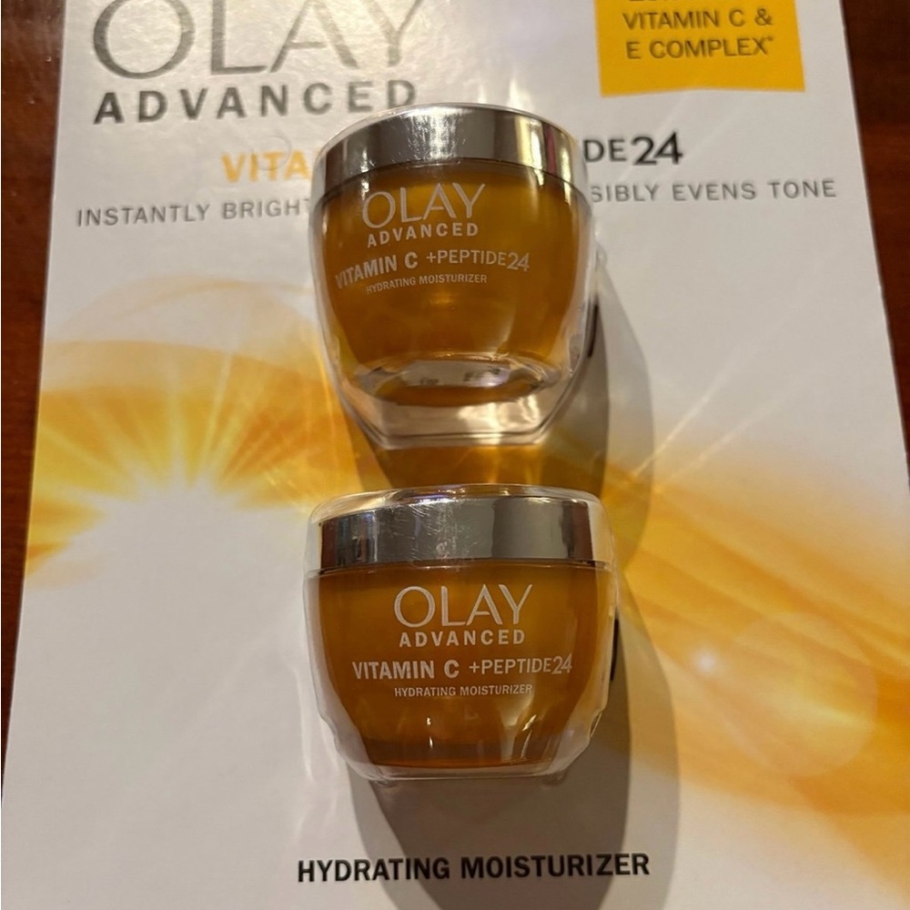 OLAY Advanced Vitamin C + Peptide24 Skincare Set